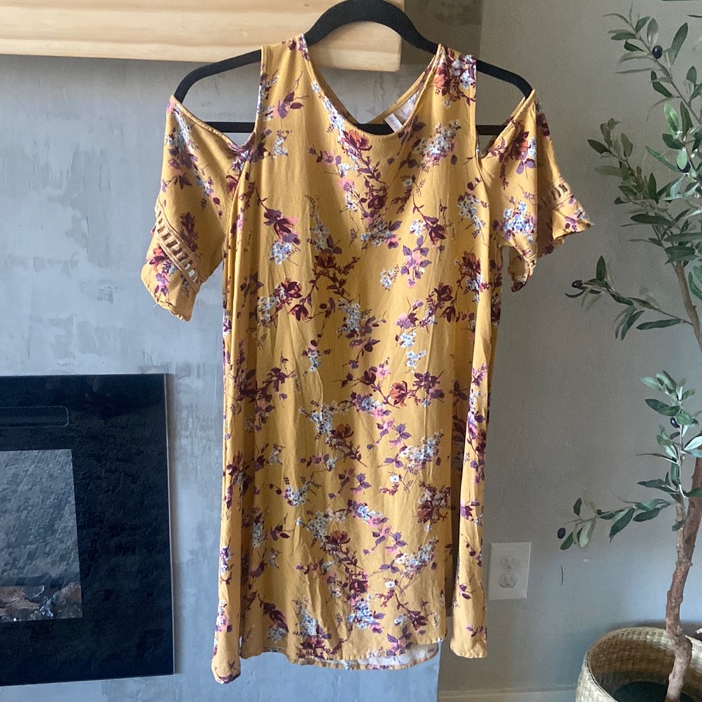 Floral, short sleeve midi dress